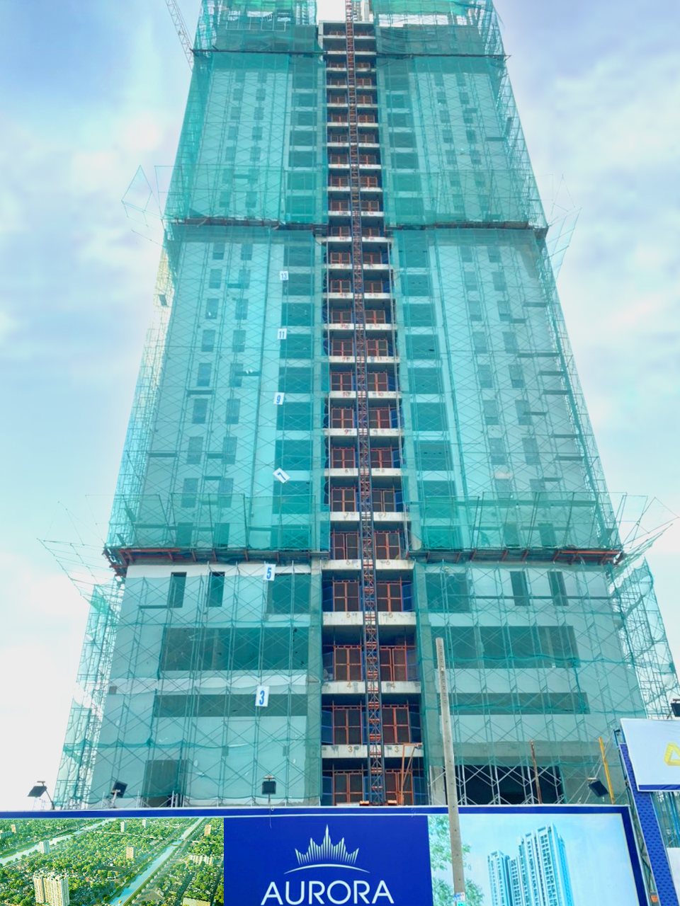 Bán nhanh căn góc B01-2PN, View Q1, hồ bơi tại dự án Aurora Residence quận 8, chênh lệch