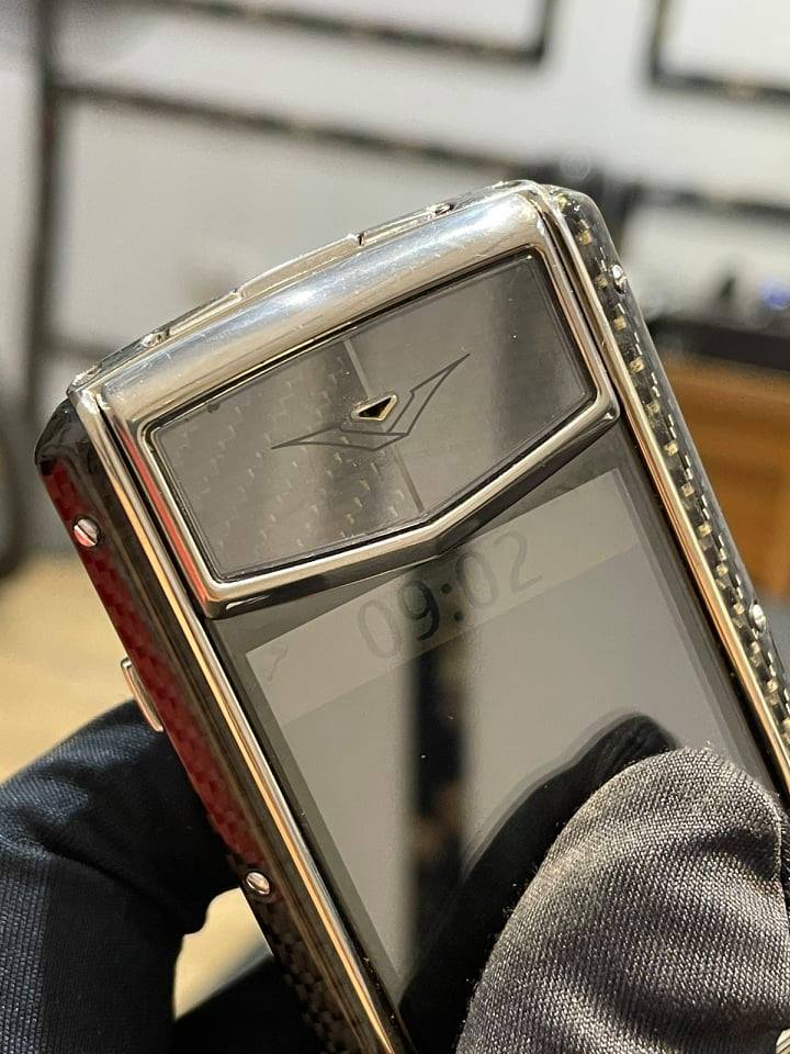 Vertu Ascent Ti carbon Limited edition 0086/1500