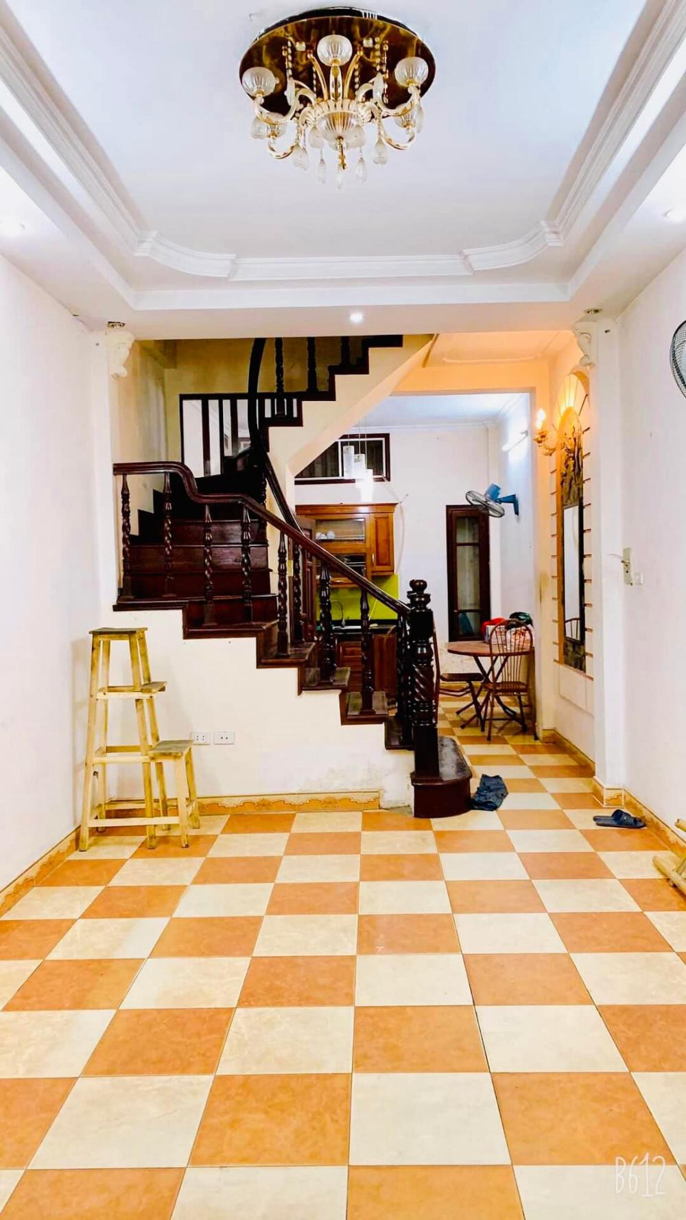 RẺ SỐC! Nhà Cầu Giấy, Ngõ Thông, Oto 30m, 35m2, 4T, chỉ 3.5 Tỷ