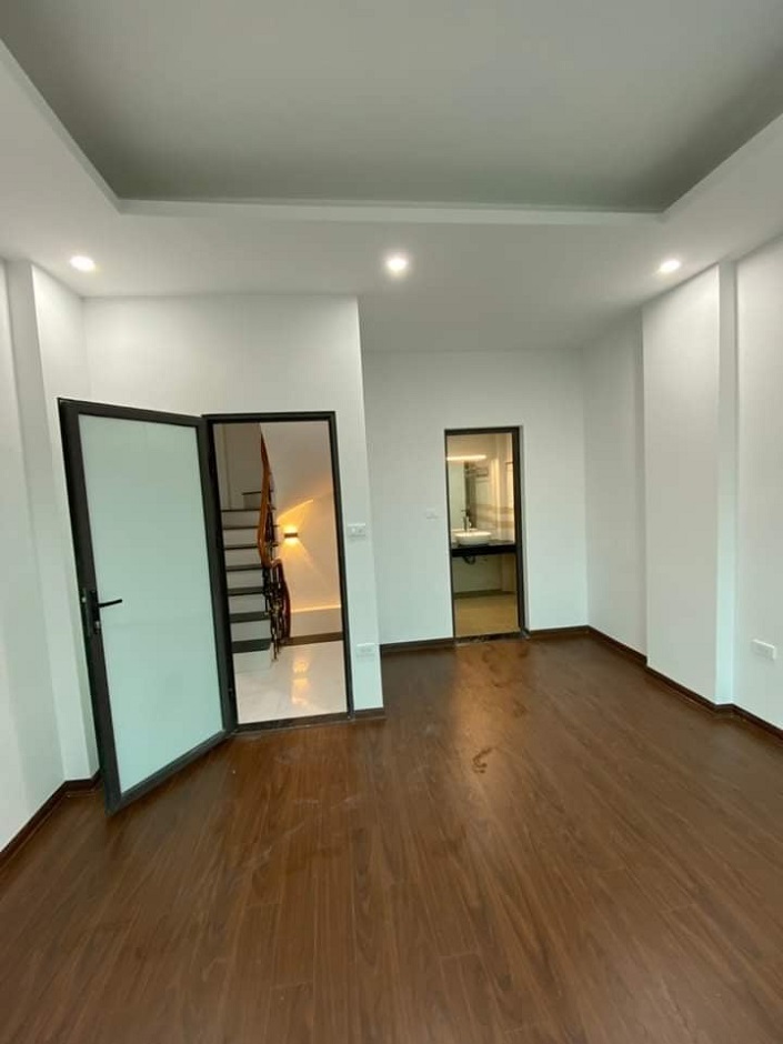 Bán nhà Thanh Trì 35m2 mới xây độc lập, 2 tỷ, LH: 0392631583