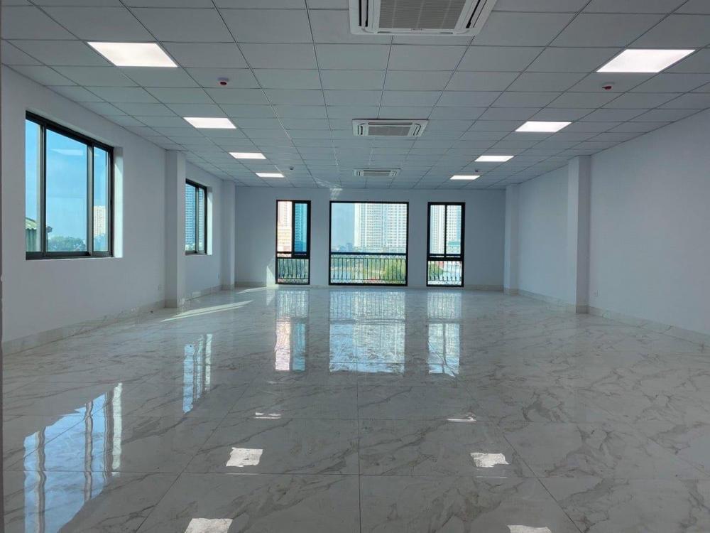 Cho thuê văn phòng 90m2 thông sàn tại số 86 phố Trần Vỹ, gần ĐH Thương Mại.