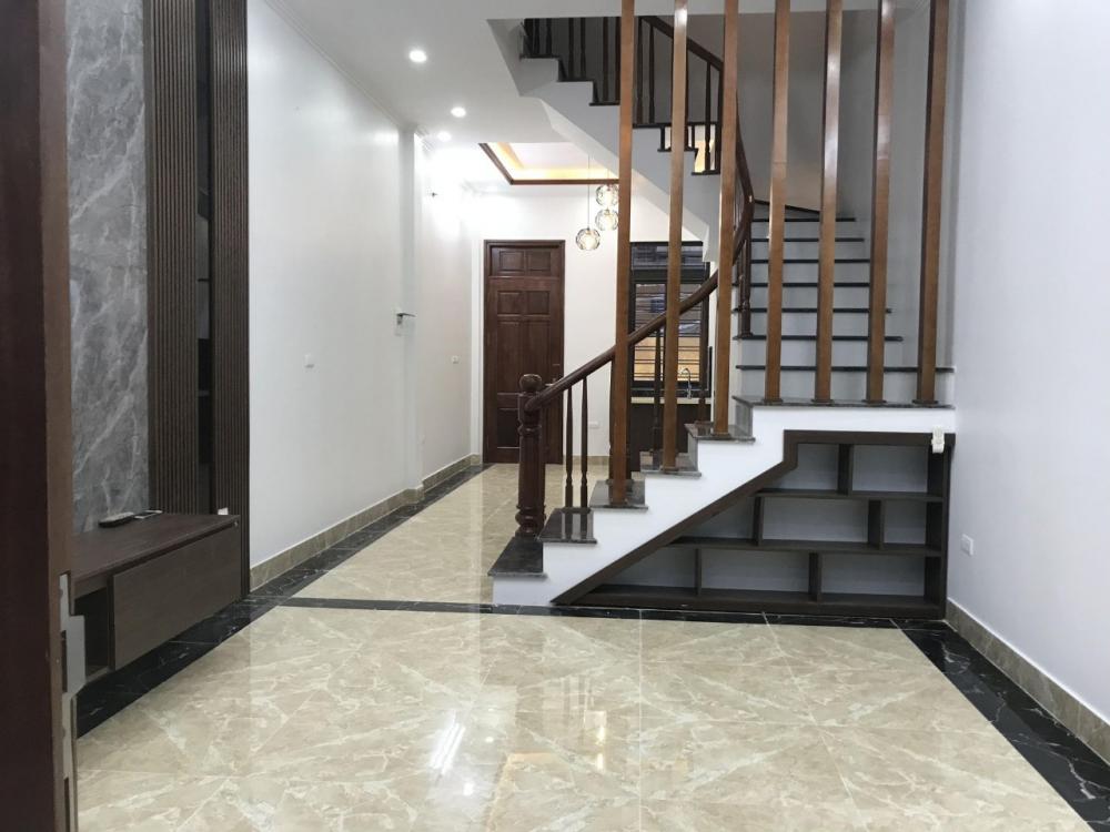 Cần bán nhà 50m2×5 tầng, Kd, Văn Phòng, Spa. Nhà còn mới,  tại phố Tân Mai Nhỉnh 5 tỷ