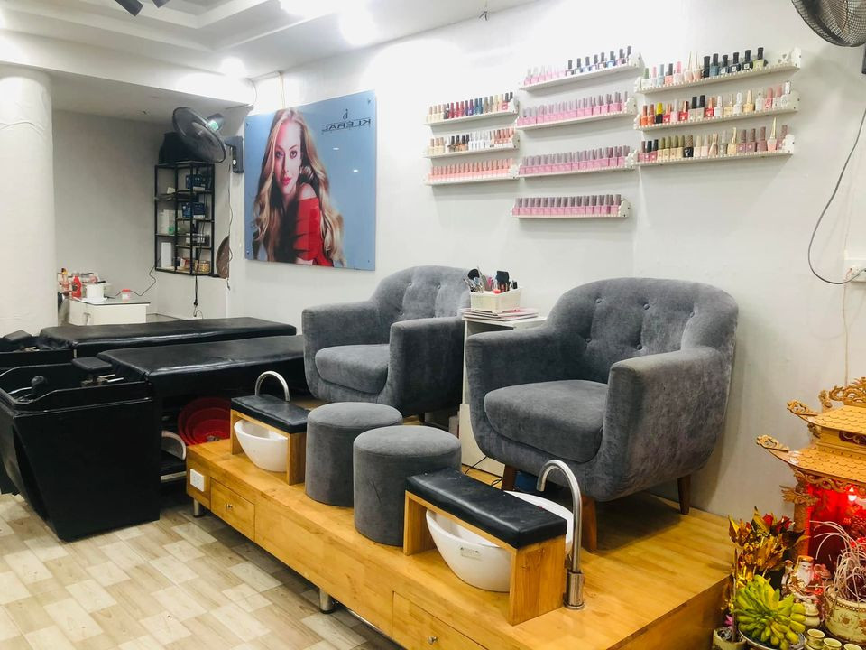 Chính chủ cần sang nhượng gấp Salon tóc, nail, mi